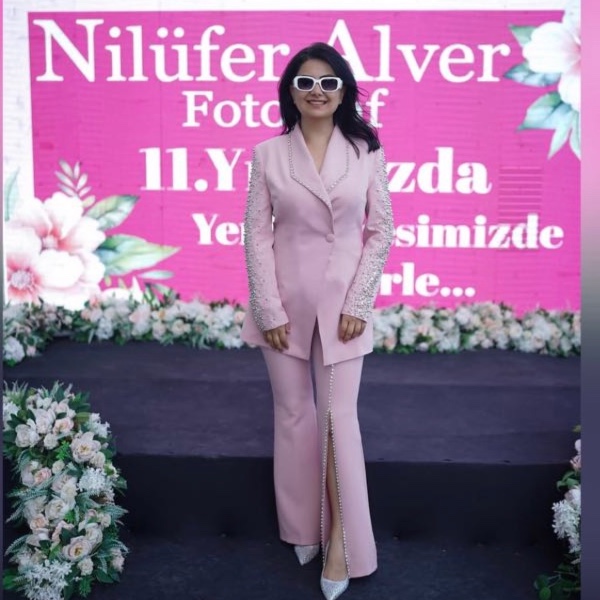 NİLÜFER ALVER FOTOGRAF — kapak görseli
