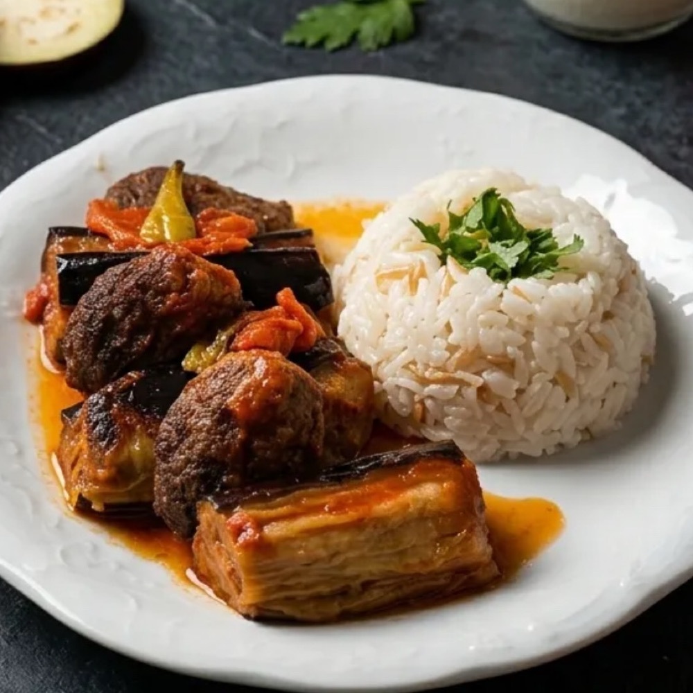 Fırında Patlıcanlı Köfte & Pirinç Pilavı