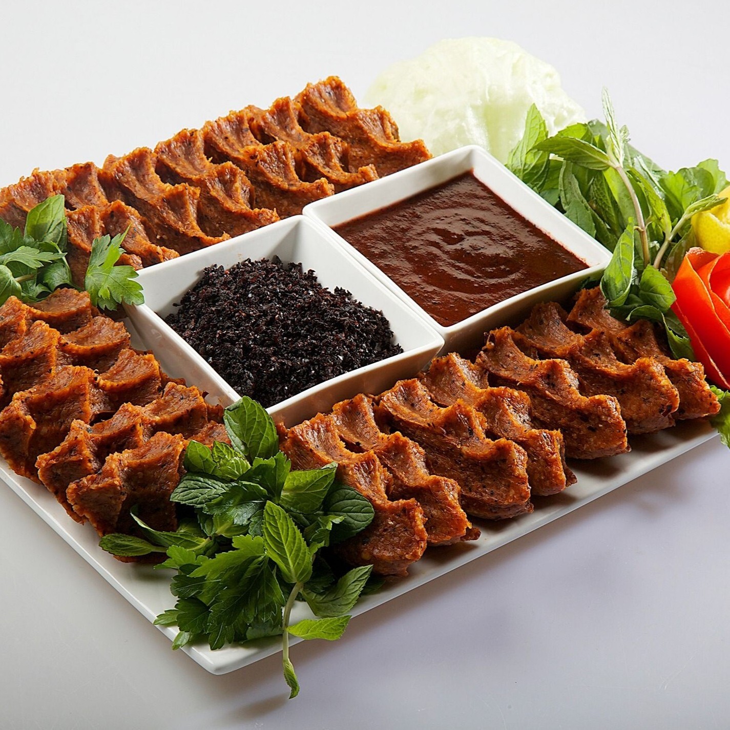 Çiğ Köfte (600 gr.) (Garnitürsüz)