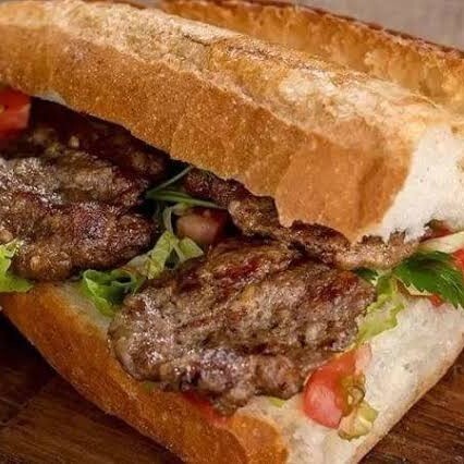 Yarım Köfte Ekmek