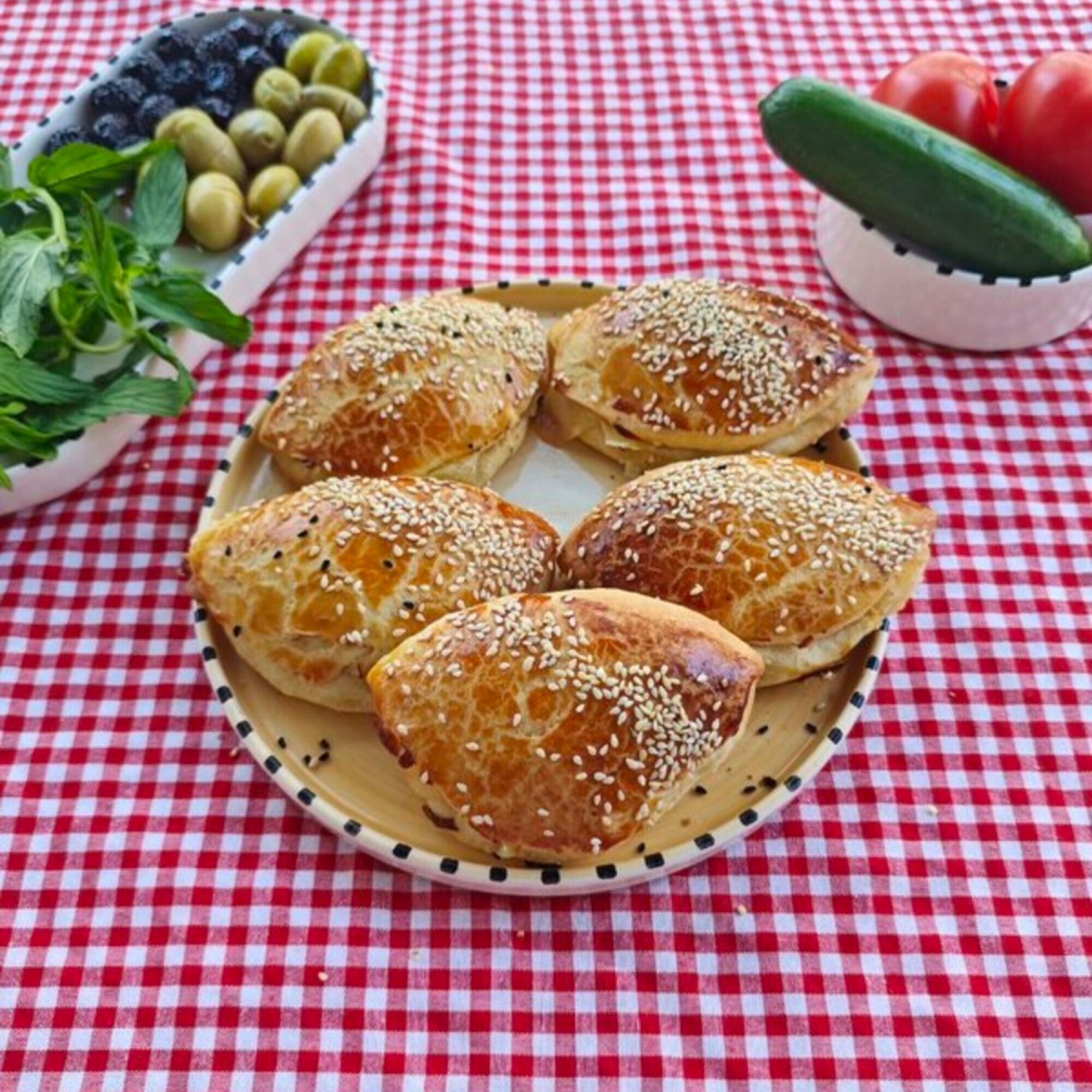 Kaşarlı İstanbul Poğaçası
