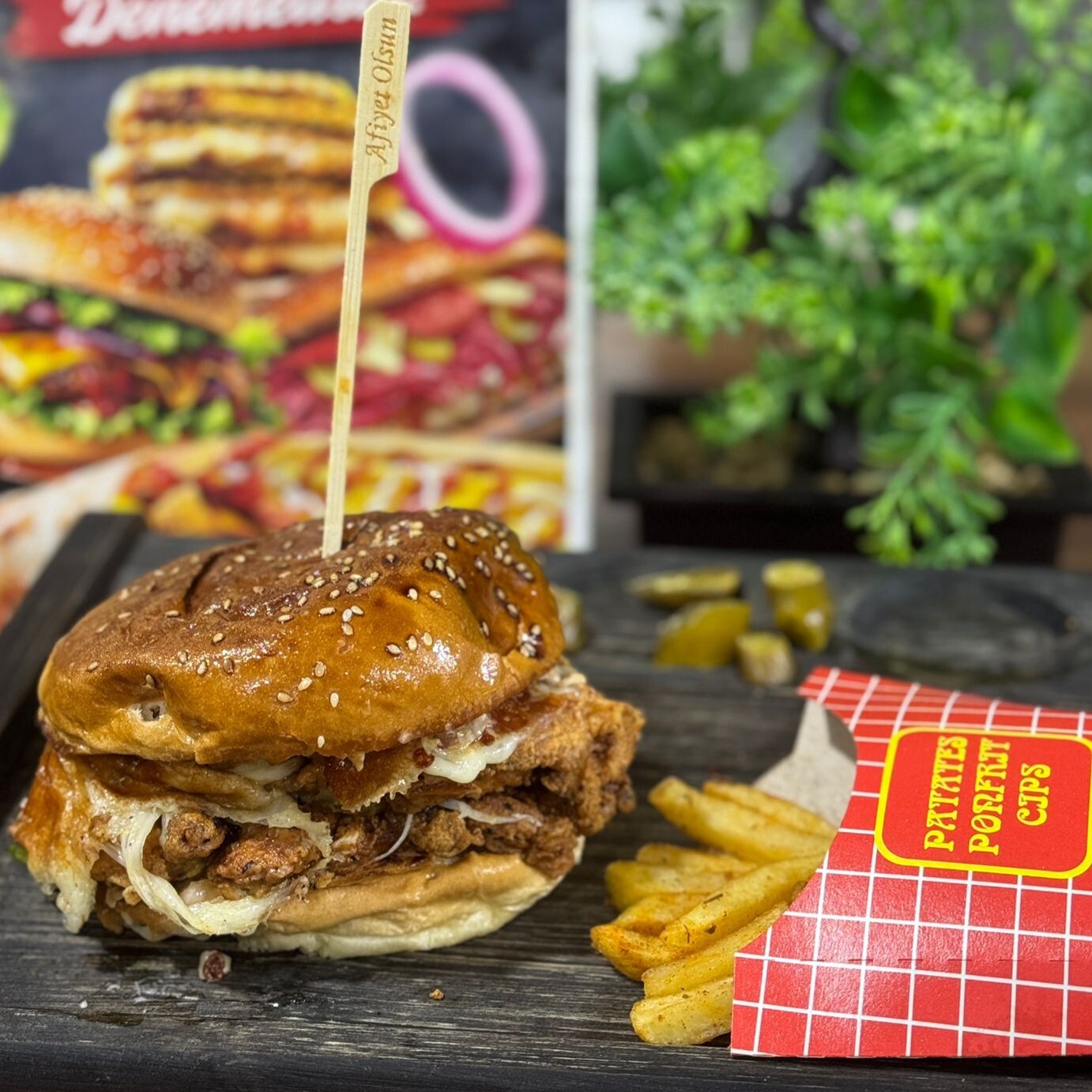 El yapımı Tavuk burger(peynirli)