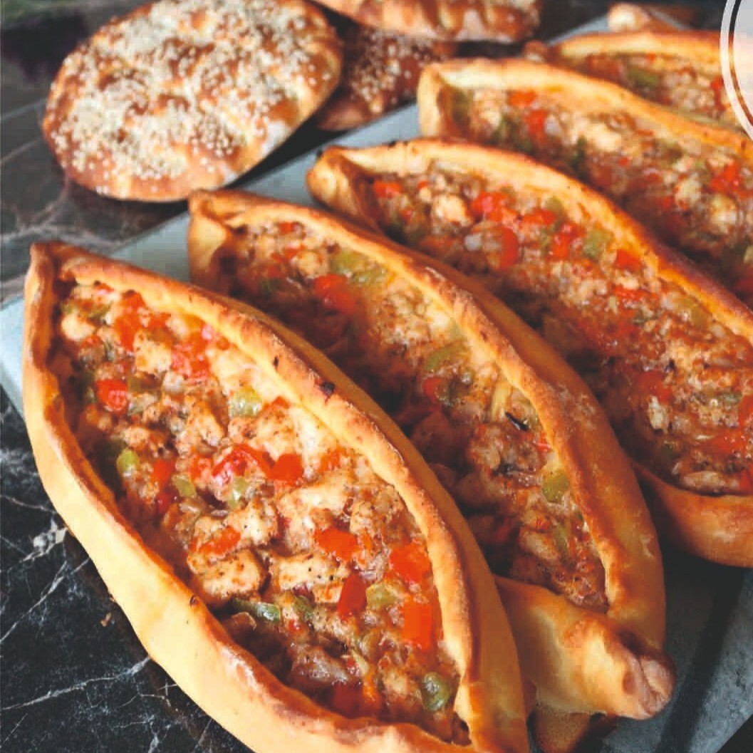 Tavuk Kuşbaşılı Pide