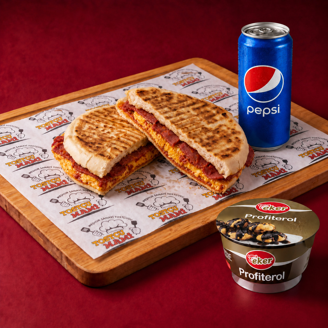 Bazlamalı Pastırmalı Yumurtalı Tost Menü