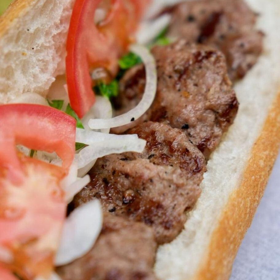 Izgara Köfte (ekmek arası)