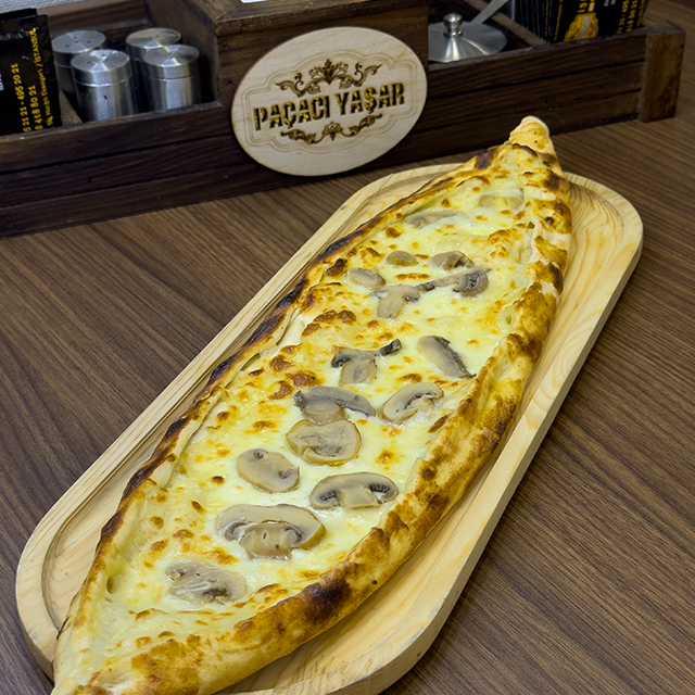 Mantarlı Kaşarlı Pide