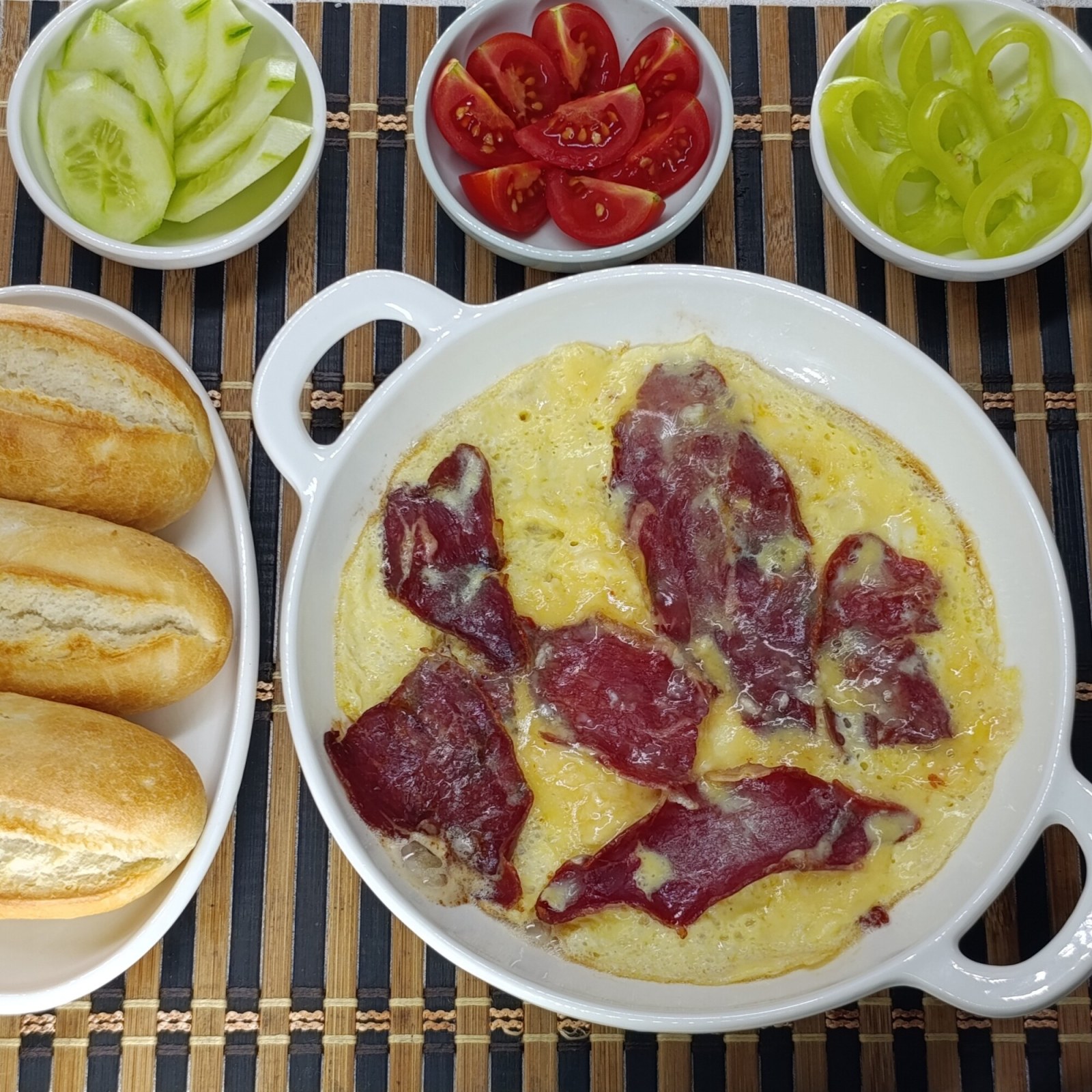 Pastırmalı Omlet