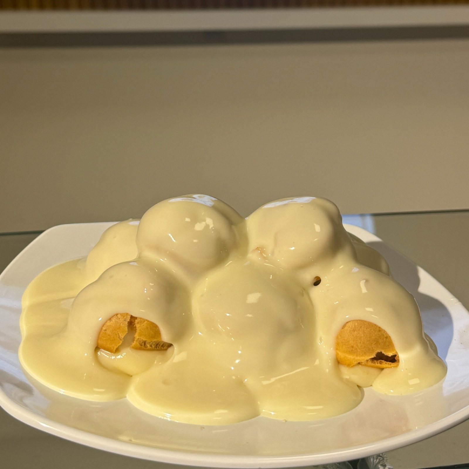 Beyaz Çikolatalı Profiterol (750 Gr.)