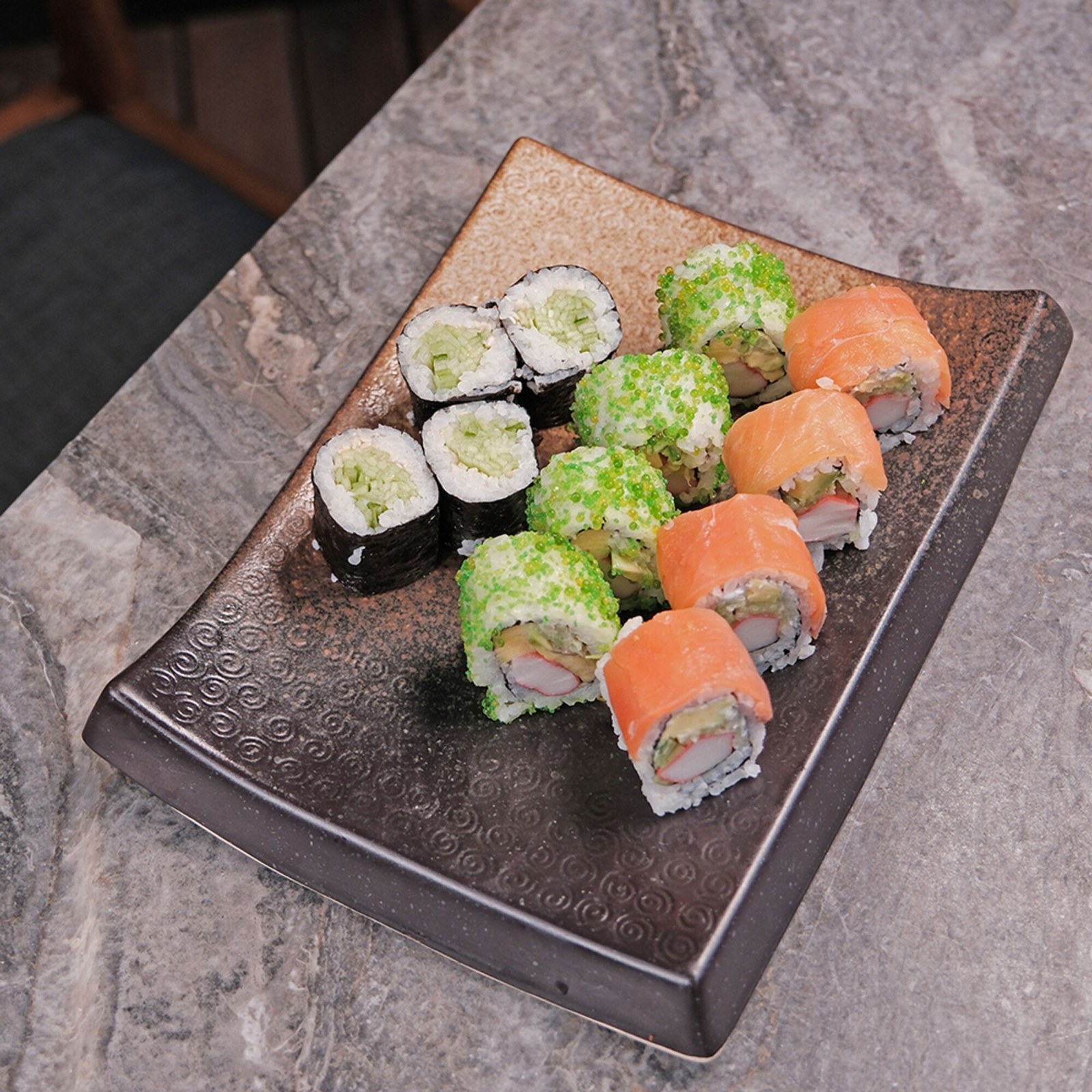 77-Mini Maki Mix-Yengeç Somon Rulo (12 Adet)