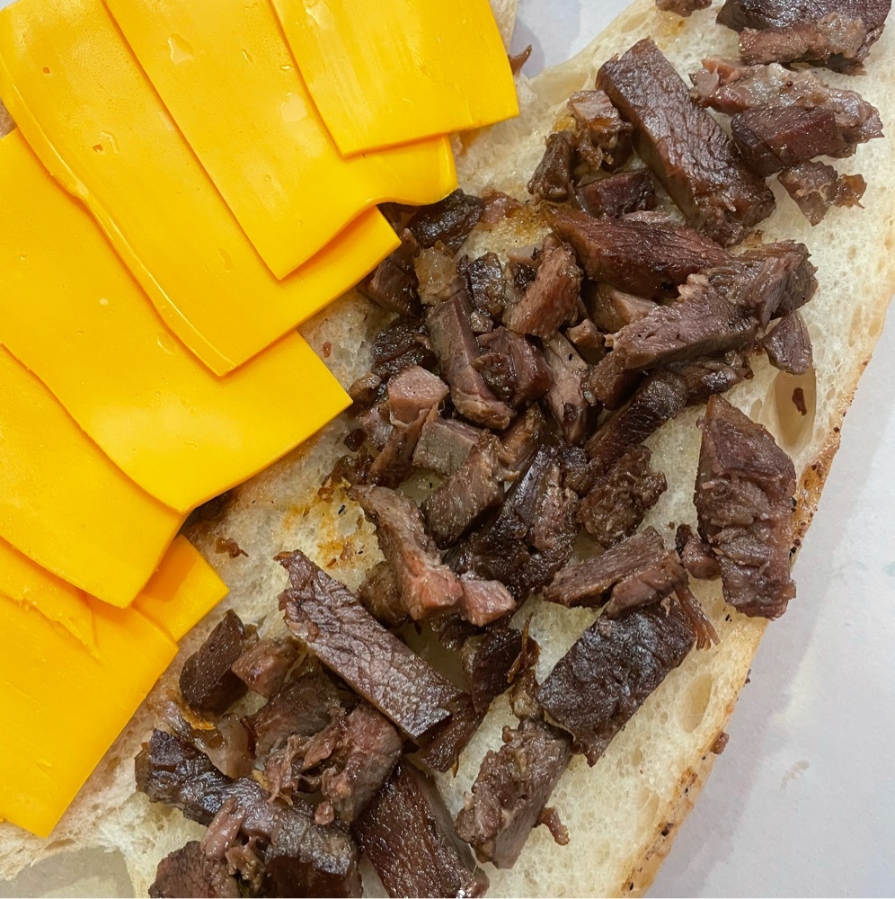 100gr.Dana Kavurma + Cheddar Peynirli + tereyağ+Patates Kızartması