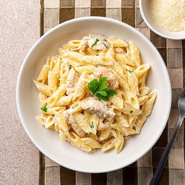 Kremalı Tavuklu Penne
