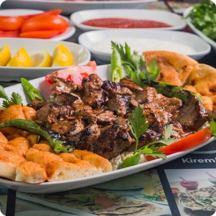 Alinazik Kebap (Et Şişten)