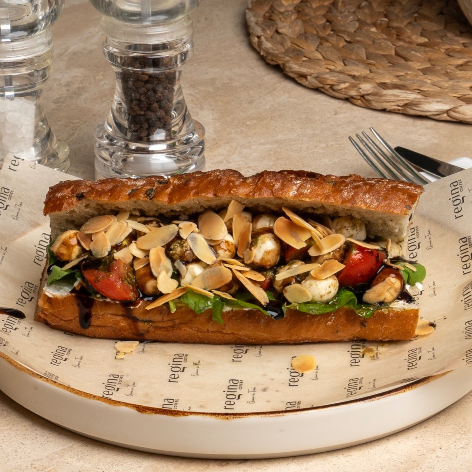 Mozarella Domatesli Sandviç