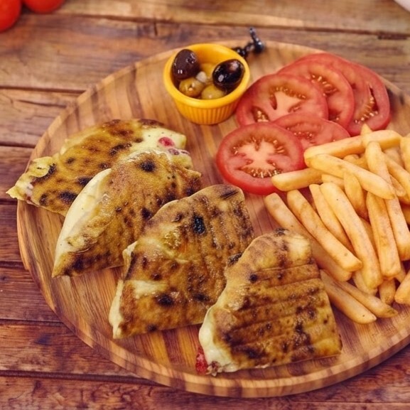 Kaşarlı Domatesli Yumurtalı Tost