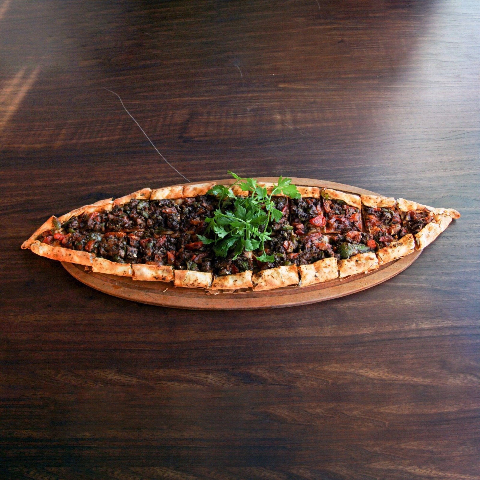 Kuşbaşılı Kaşarlı Pide