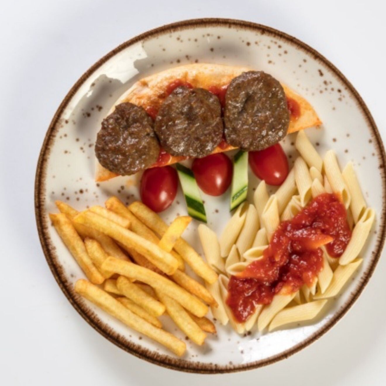 Çocuk Köfte Makarna