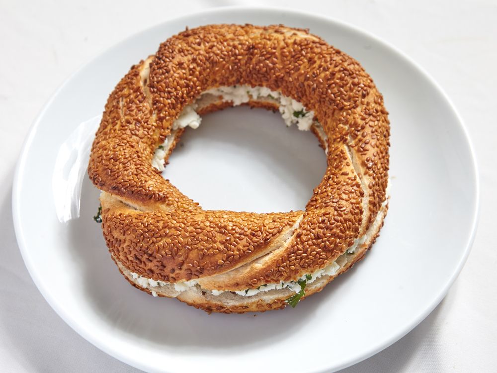 Maydanozlu Beyaz Peynirli Simit Sandviç