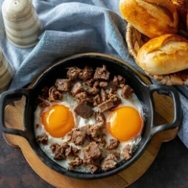 Kavurmalı Yumurta