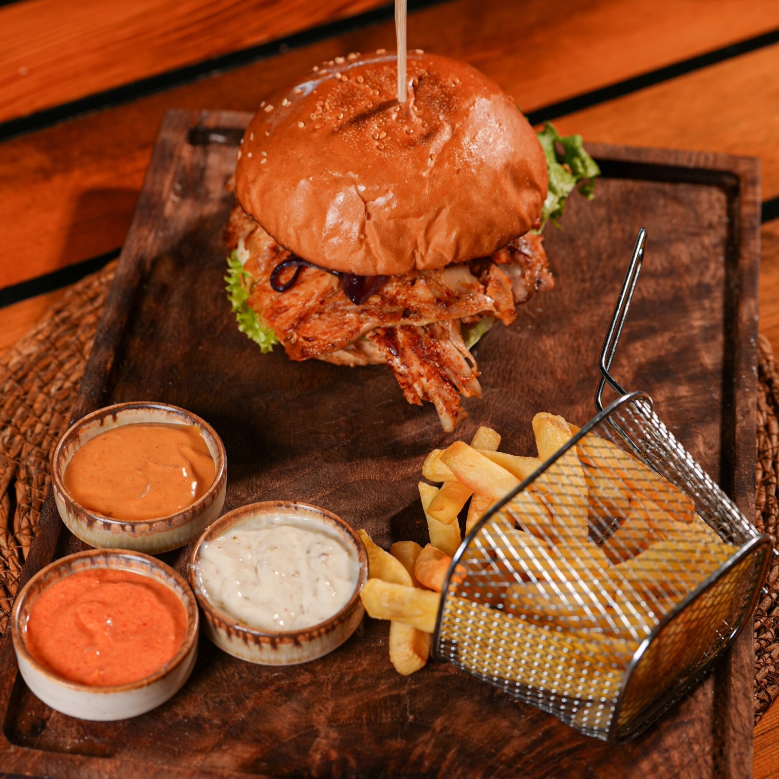 Tavuk Döner Burger