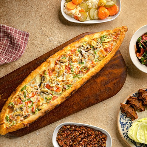 Sebzeli - Kaşarlı- Pide