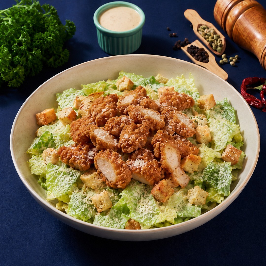 Çıtır Tavuk Sezar Soslu Salata