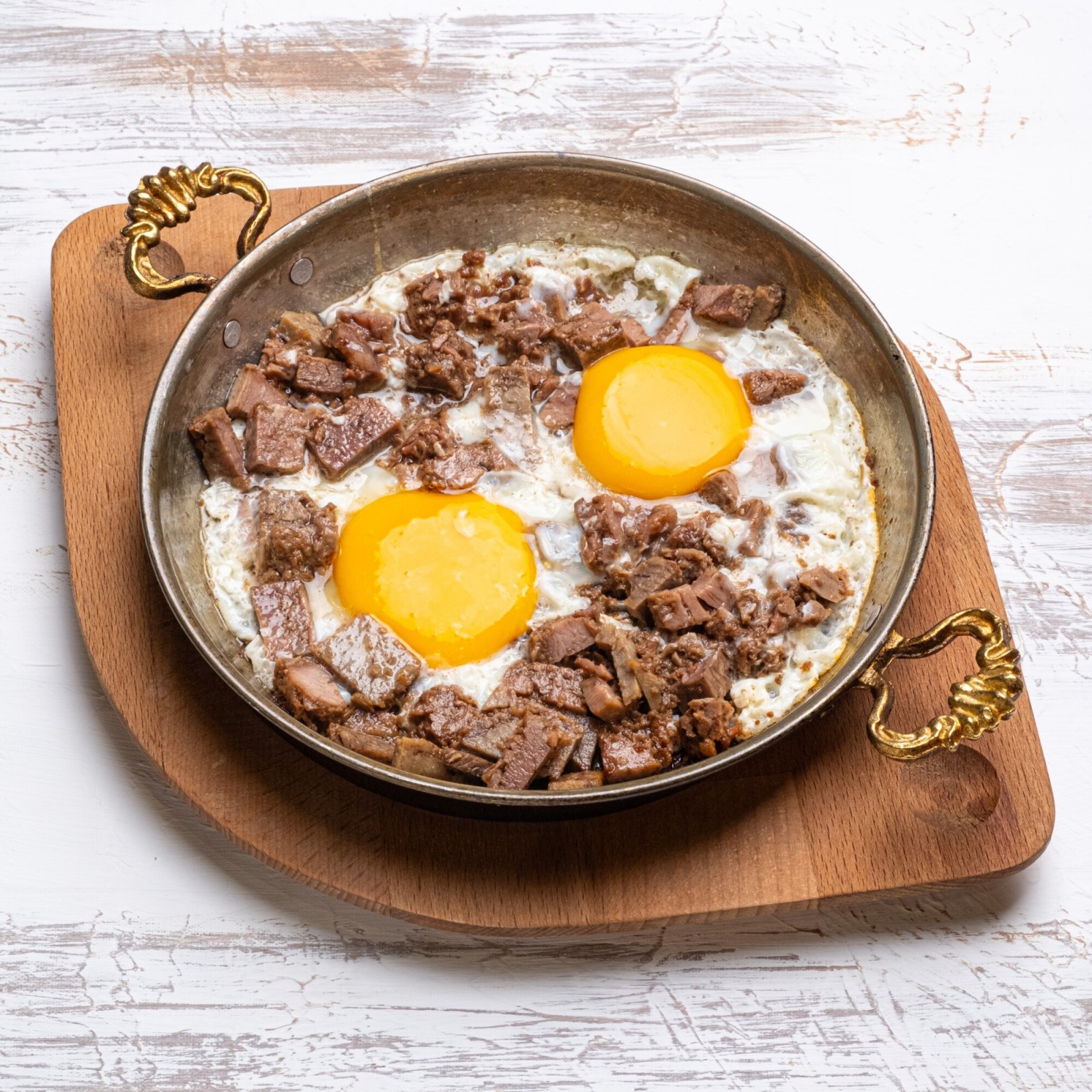 Sahanda Yumurta Kavurmalı