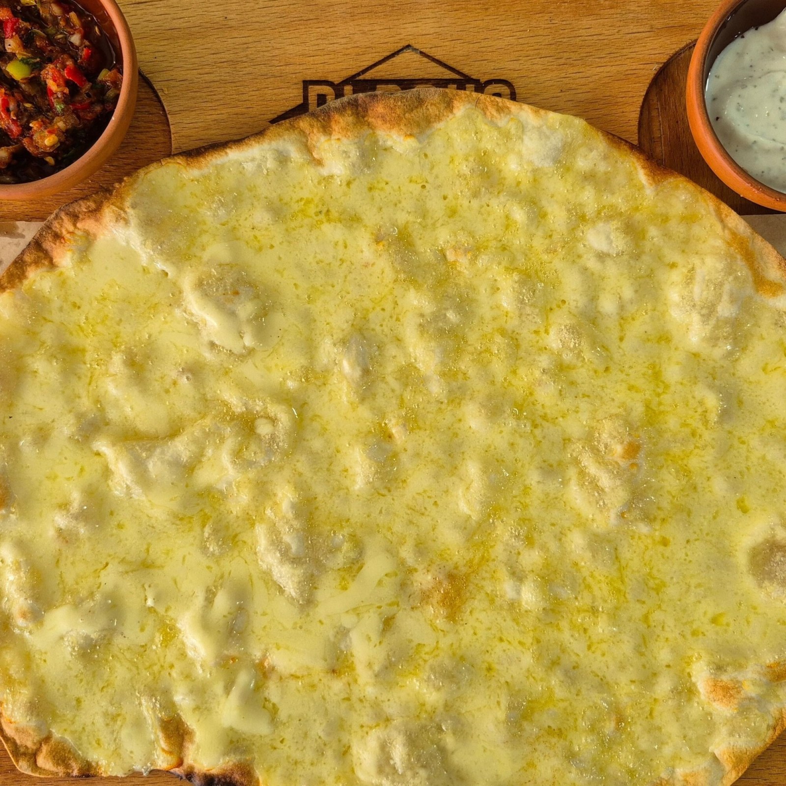 Kaşarlı Lahmacun