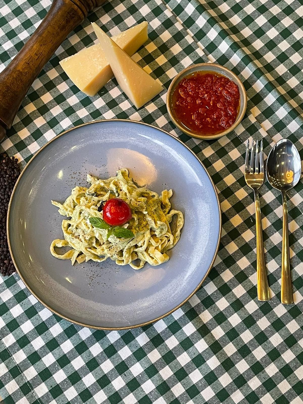 Fesleğenli Fettucini