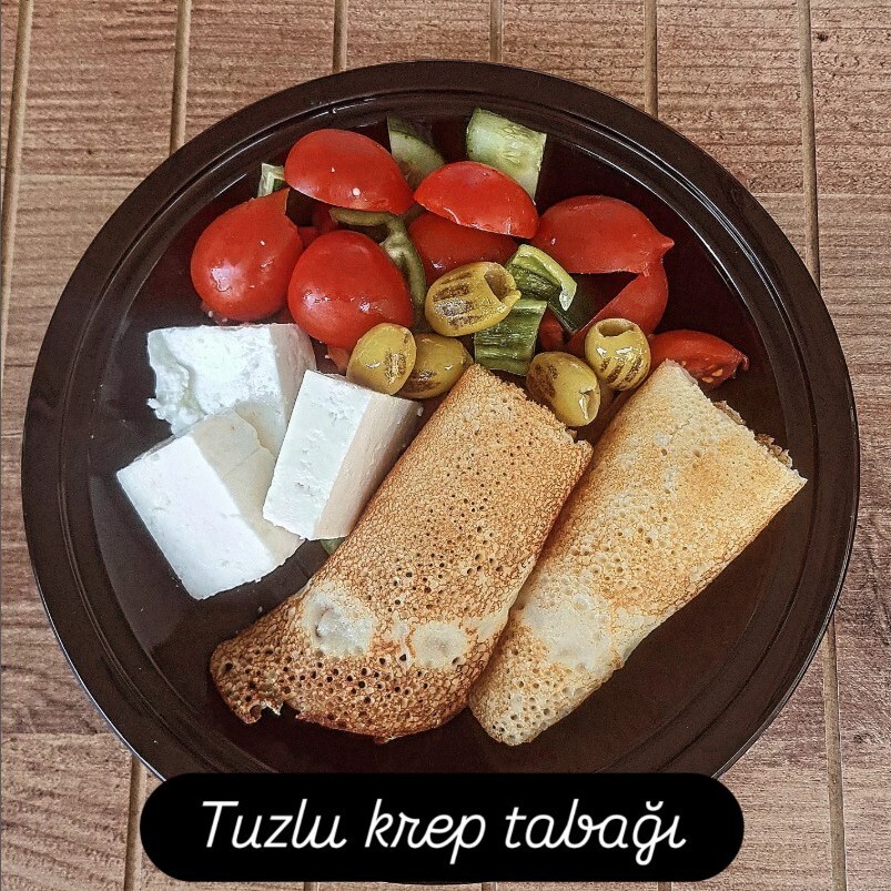 Tuzlu Krep Tabağı (Keçi Peynirli)