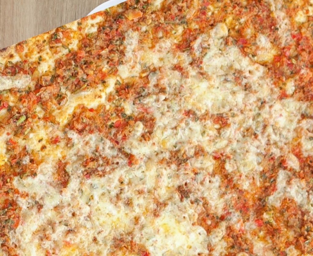 Kaşarlı Lahmacun
