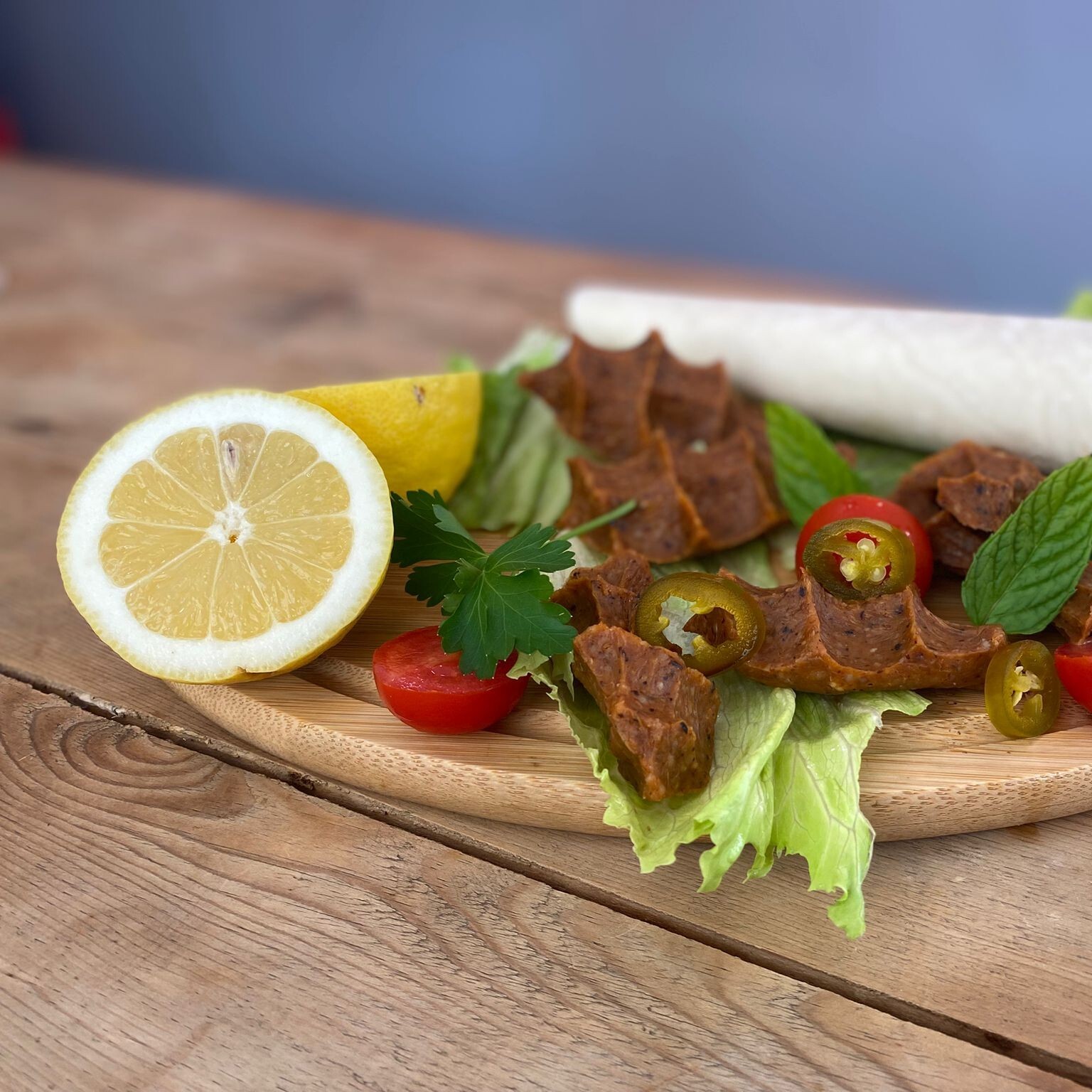 Çok Satanlar 2 Adet 200 Gr Çiğ Köfte Çift Lavaş