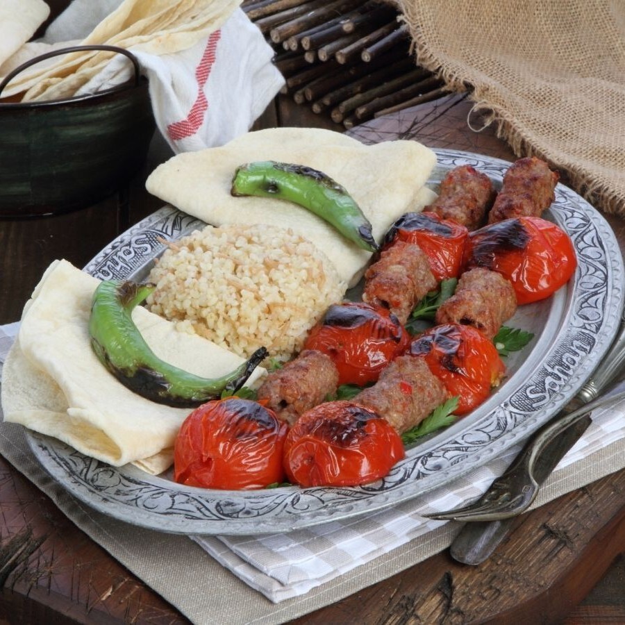 Domatesli Kebap