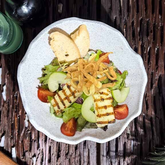 Hellim Peynirli Salata