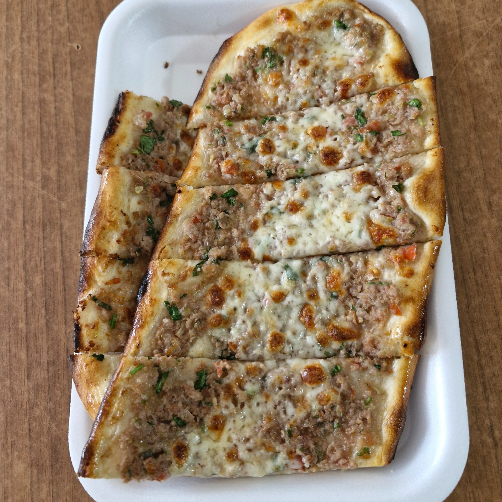 Kıymalı Kaşarlı Pide