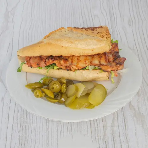 Yarım Ekmek Arası Izgara Tavuk İncik
