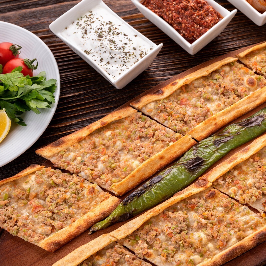 Tıkasaba Menü Kıymalı Pide