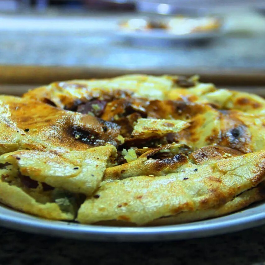 Yağ somunu (Kıymalı kaşarlı)
