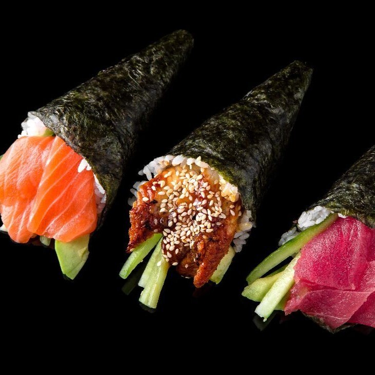 128A. Salmon Skin Temaki
