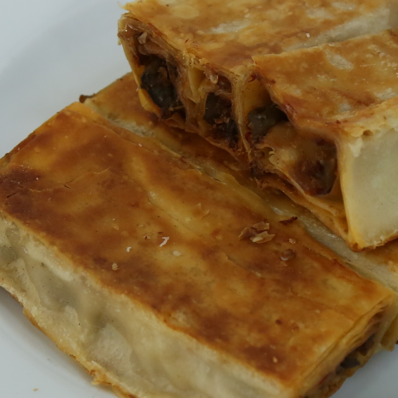 Patlıcanlı Dolama Acılı Tepsi Böreği (200 gr)