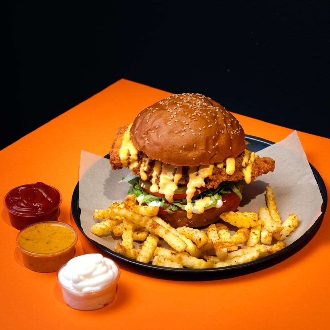 CHEDDAR ÇITIR TAVUK BURGER