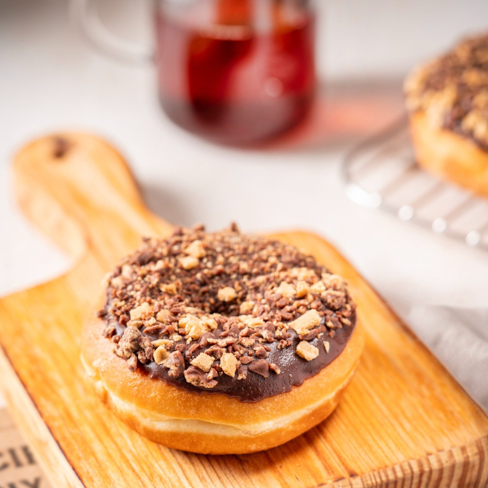 Kitkat Parçacıklı Donut