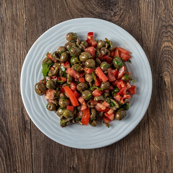 Yeşil Zeytin Salatası