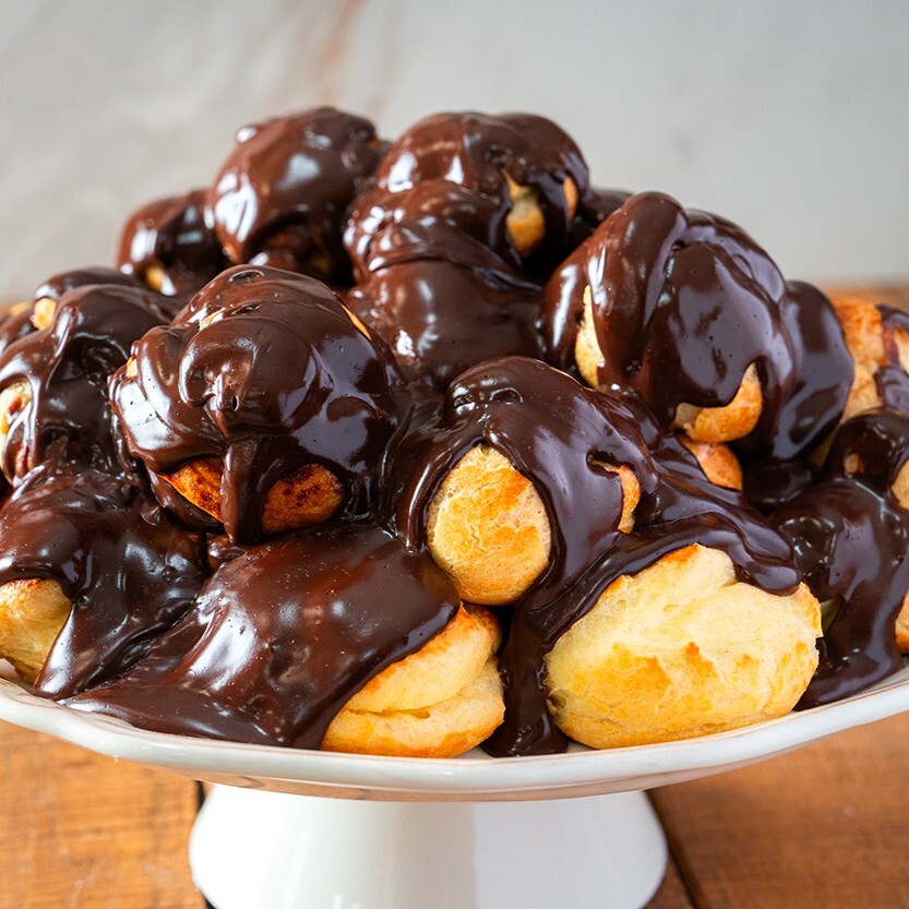 500 Gr Profiterol + 250 Gr Sade Dondurma