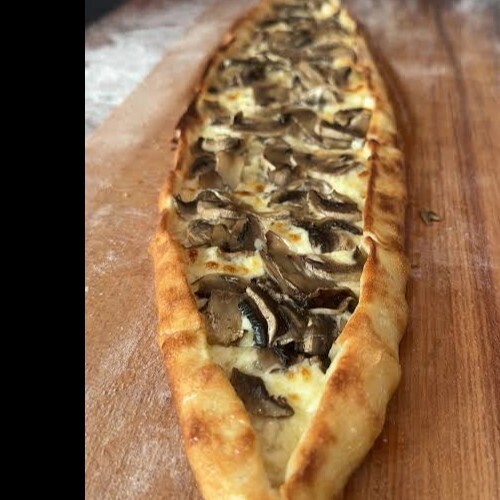 Kaşarlı Mantarlı Pide