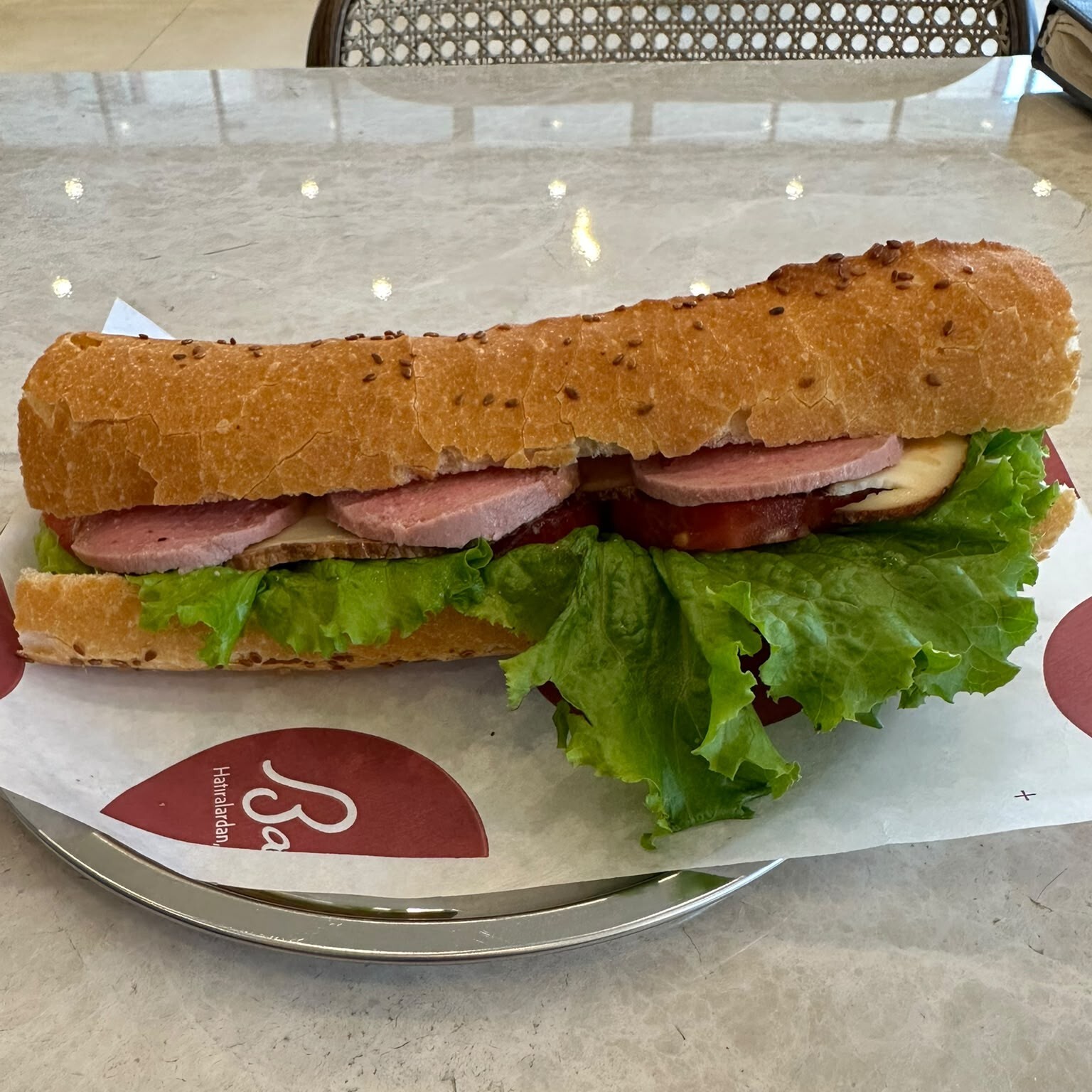 Salamlı Sandviç