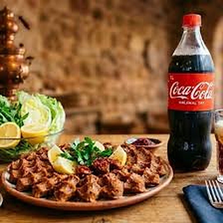 Aile Boyu Çiğ Köfte (750 gr) + Coca Cola (1 Litre)