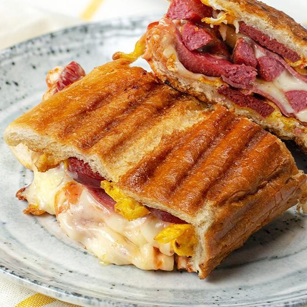 Sucuklu Tost+Coca Cola