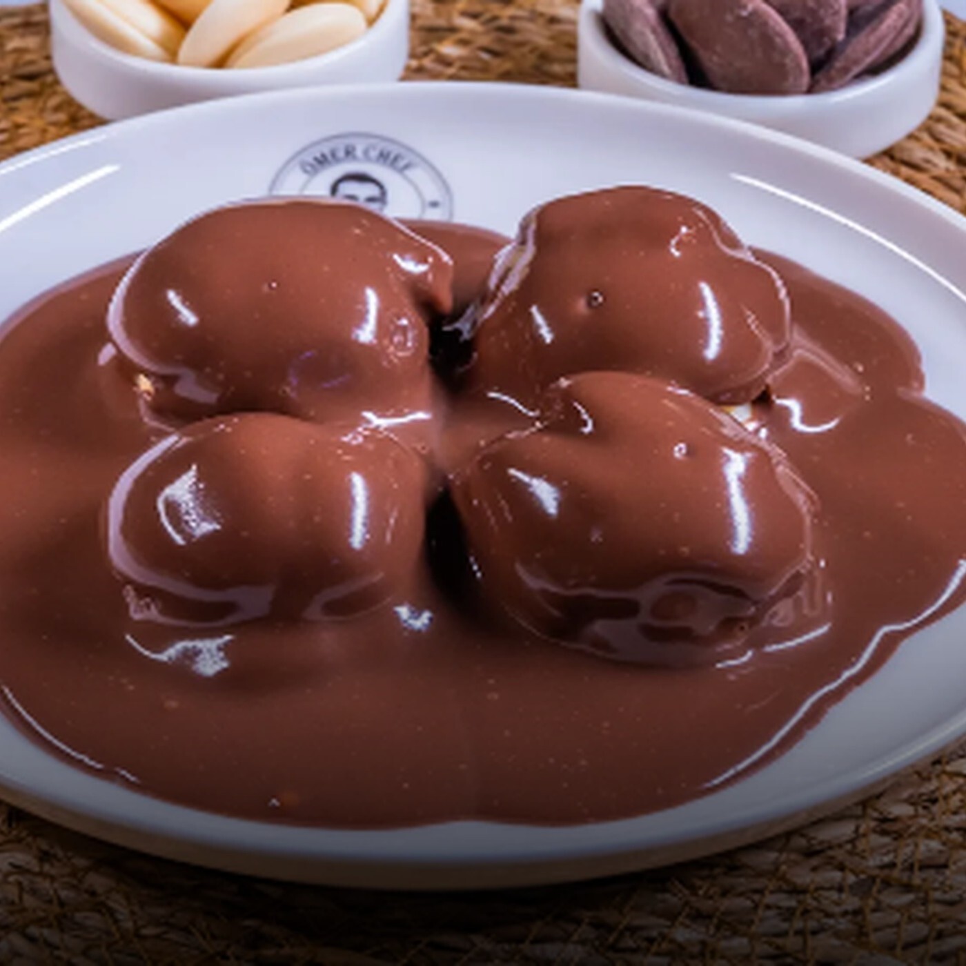 Belçika Çikolatalı Profiterol (900 g) (18 Adet)