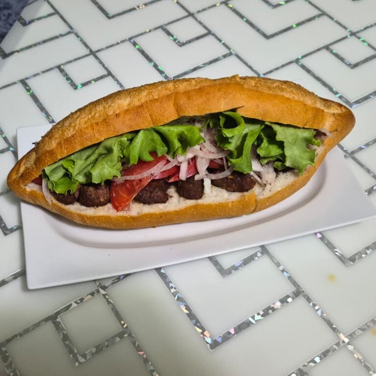Tam Ekmek Köfte