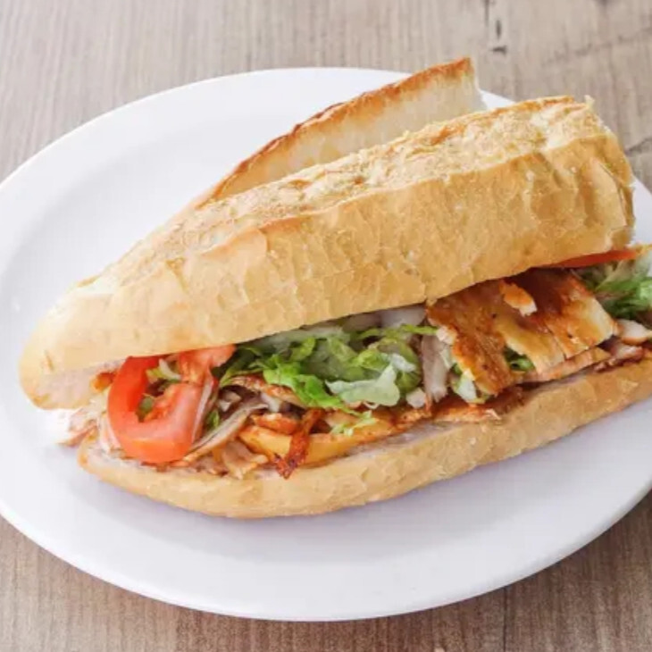 Ekmek Arası Tavuk Döner (Yarım, 100 gr)